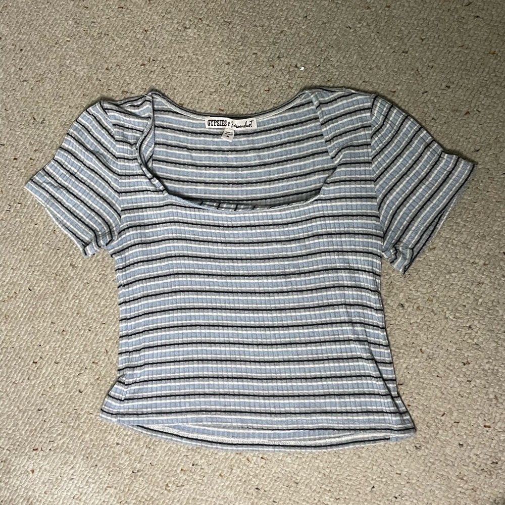 Soft striped crop top shirt